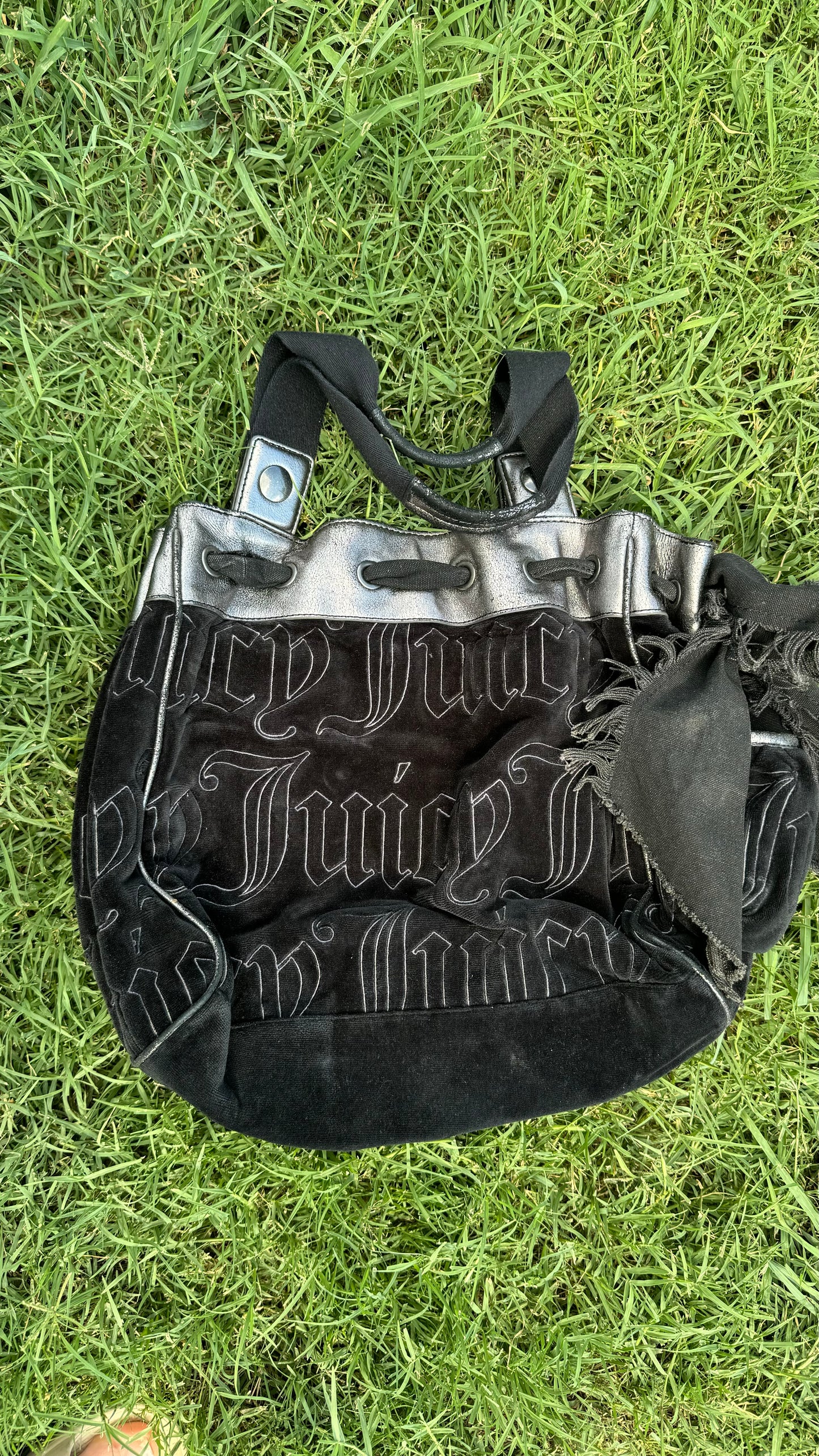 Vintage Juicy Couture Black & Silver Daydreamer